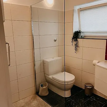 Apartment Wohnen Im 3 Laendereck! Essen, Muelheim, Oberhausen. Bseg *