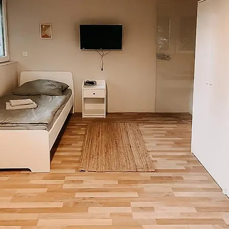 Wohnen Im 3 Laendereck! Essen, Muelheim, Oberhausen. Bseg *