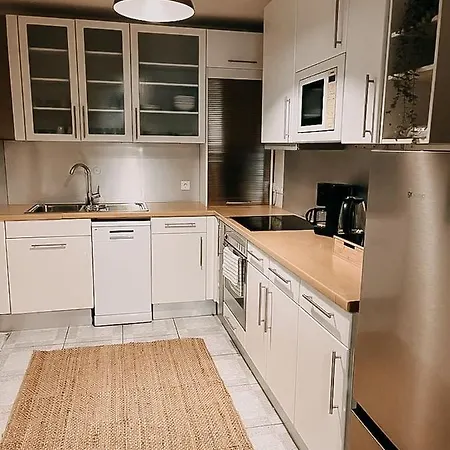 Apartment Wohnen Im 3 Laendereck! Essen, Muelheim, Oberhausen. Bseg Essen