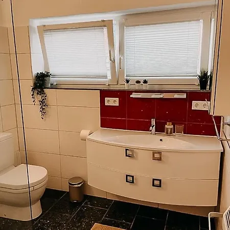 Apartment Wohnen Im 3 Laendereck! Essen, Muelheim, Oberhausen. Bseg *