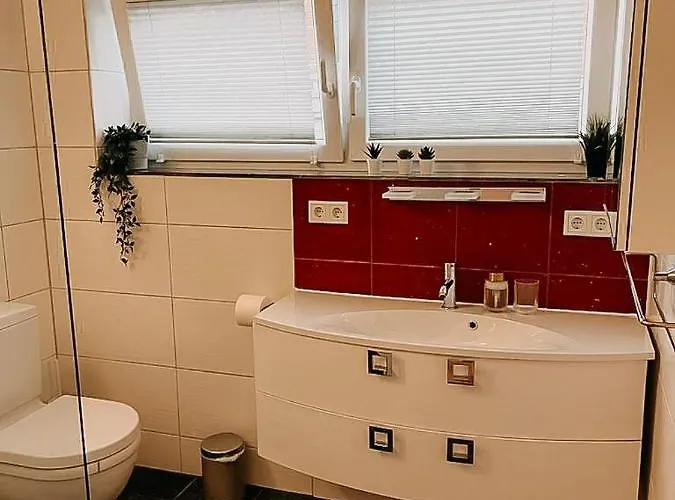 Lejlighed Wohnen Im 3 Laendereck! Essen, Muelheim, Oberhausen. Bseg *